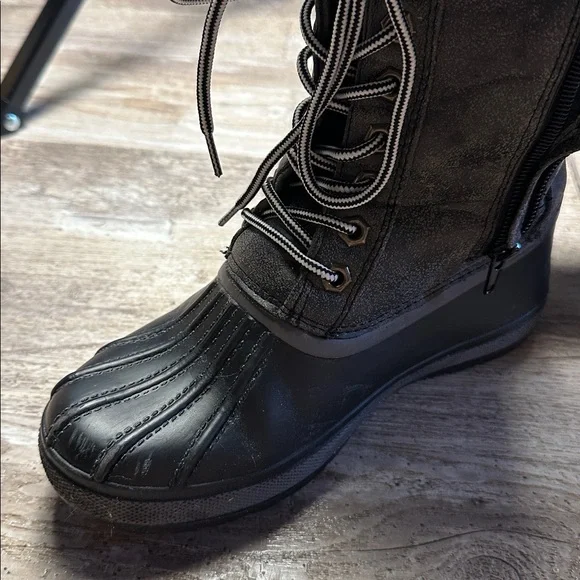 Black and Grey Fur-Lined Winter Duck Boots - Picture 7 of 9